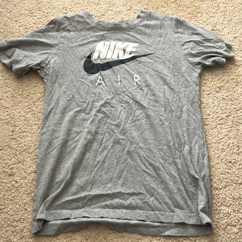 boys nike shirt